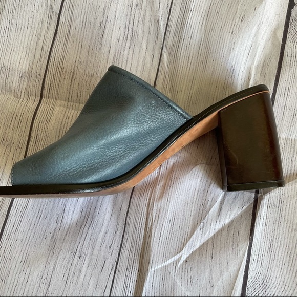 Enzo Angiolini blue and brown mules - Picture 6 of 11